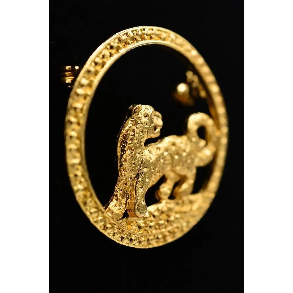 Vintage Leopard Pin Brooch Gold Wild Cat Jungle Antiqued Gold Tone 1980s 9B